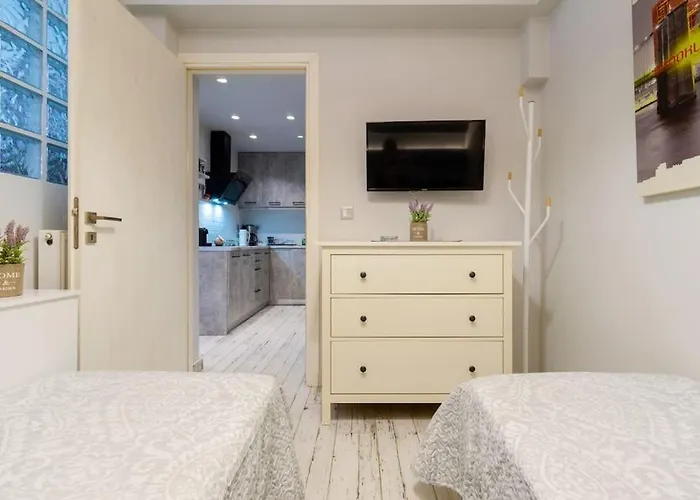 Diamond Apartment
